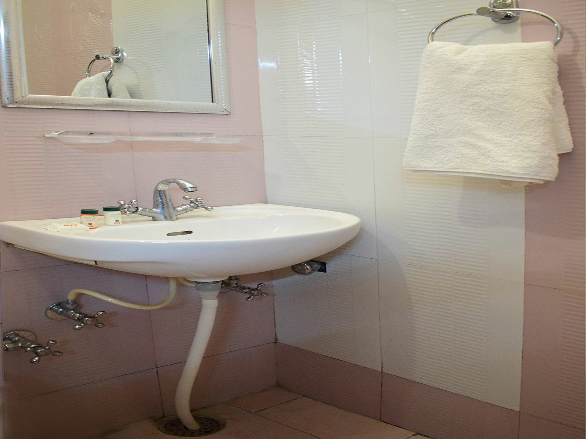 Hotel O Royal Inn 심라 외부 사진